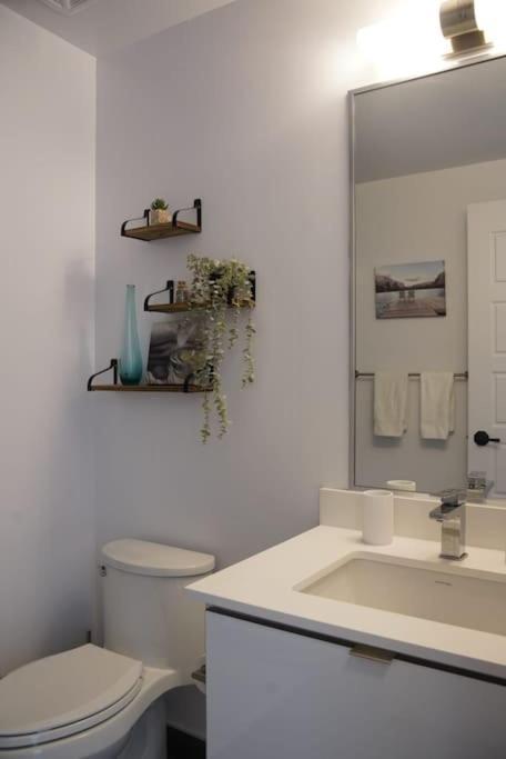 Cozy South View Suite Overlooking The Nature Trail Innisfil Exterior foto